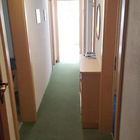 Haus Fernblick 公寓 *